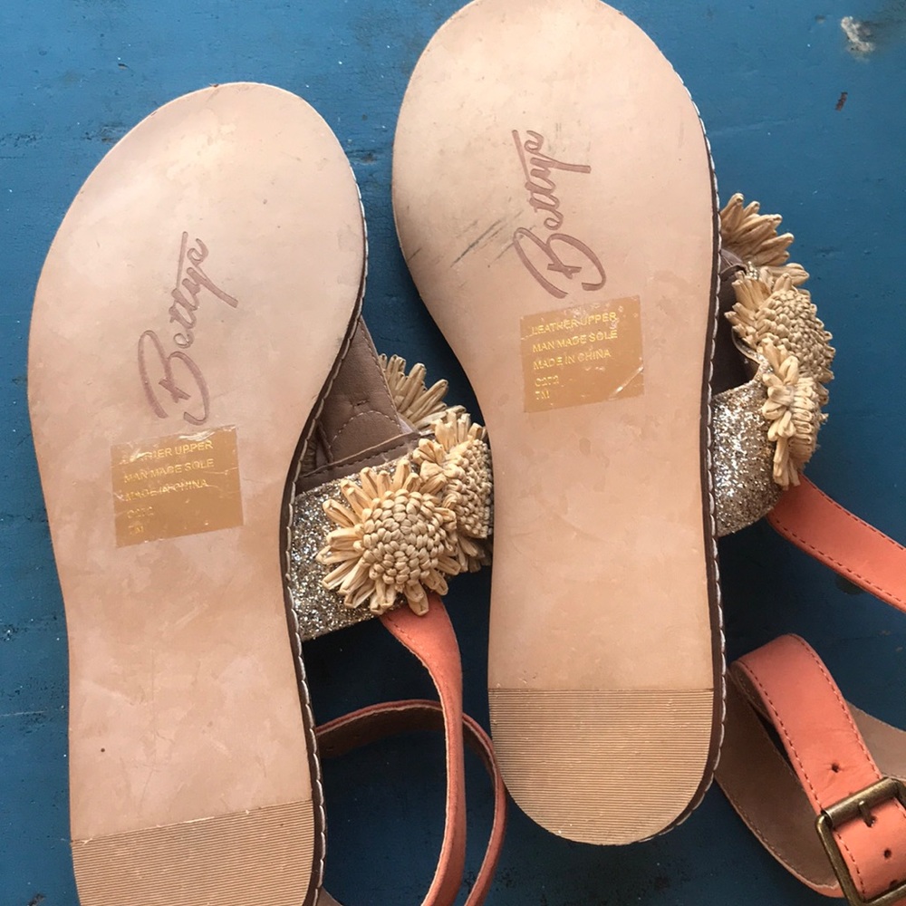 Sandals - Picture 3 of 4